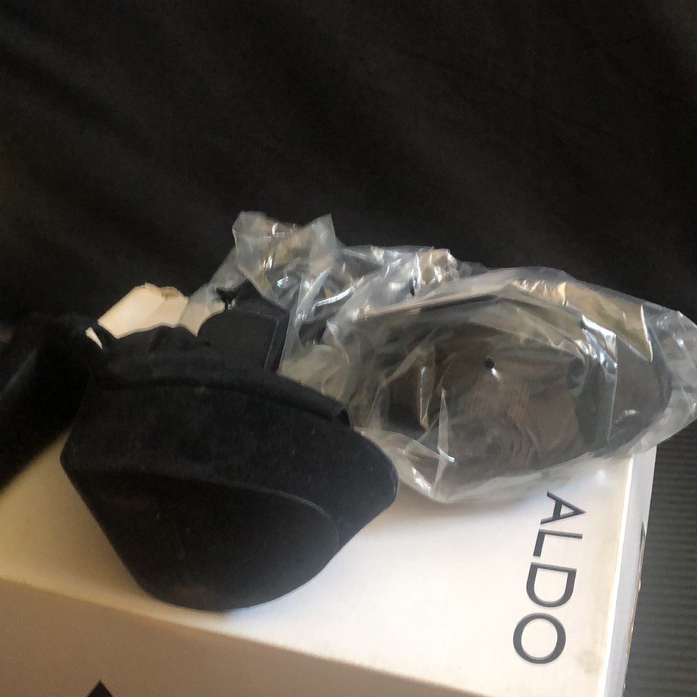 Aldo Platforms - Picture 2 of 2